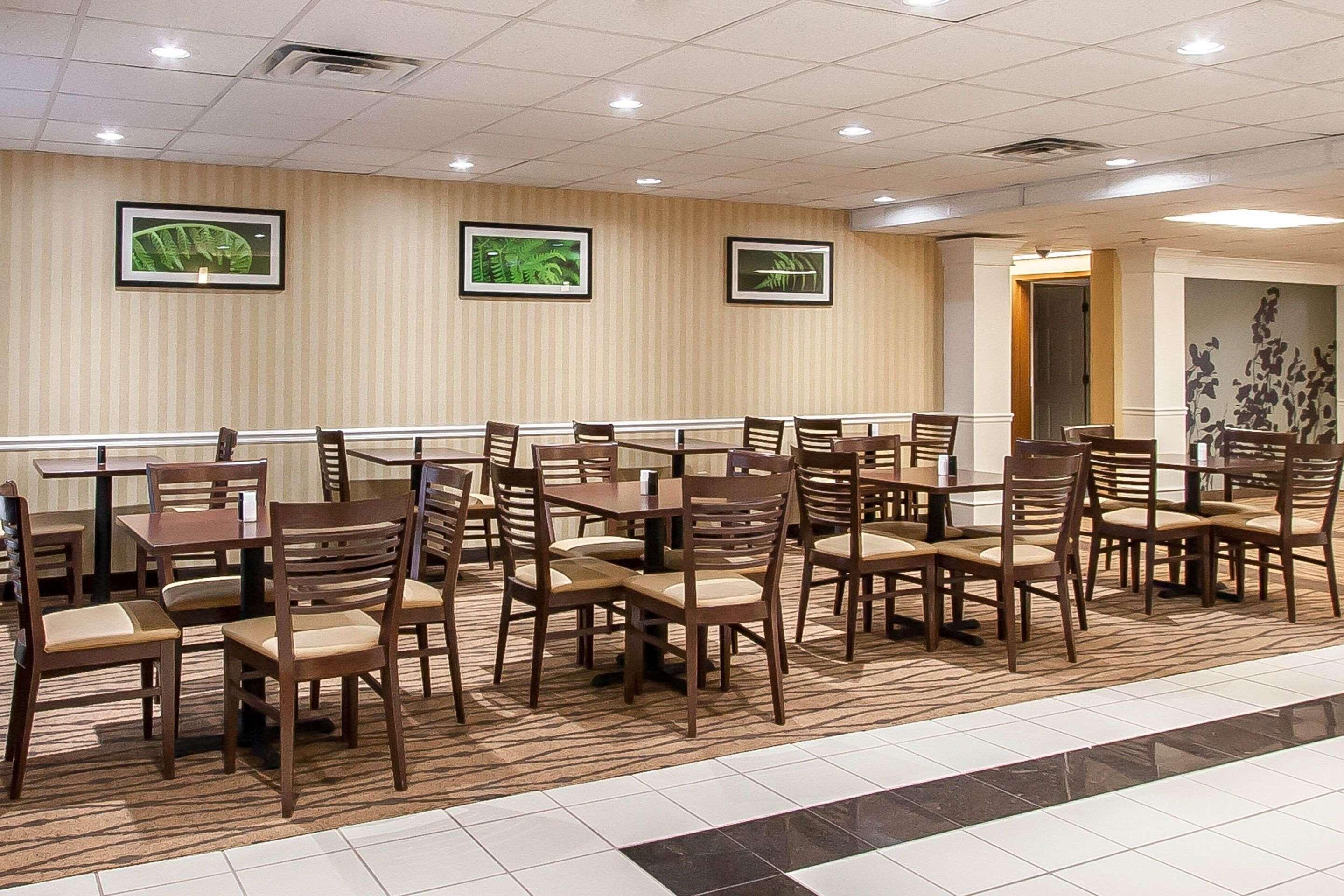 Sleep Inn & Suites Airport Pearl Eksteriør billede